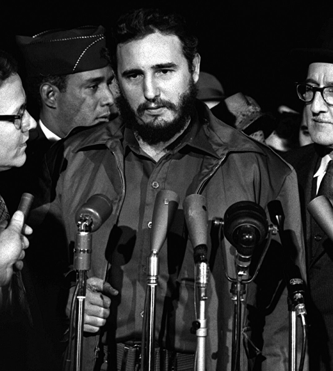 Fidel Castro at MATS Terminal, Washington 1959