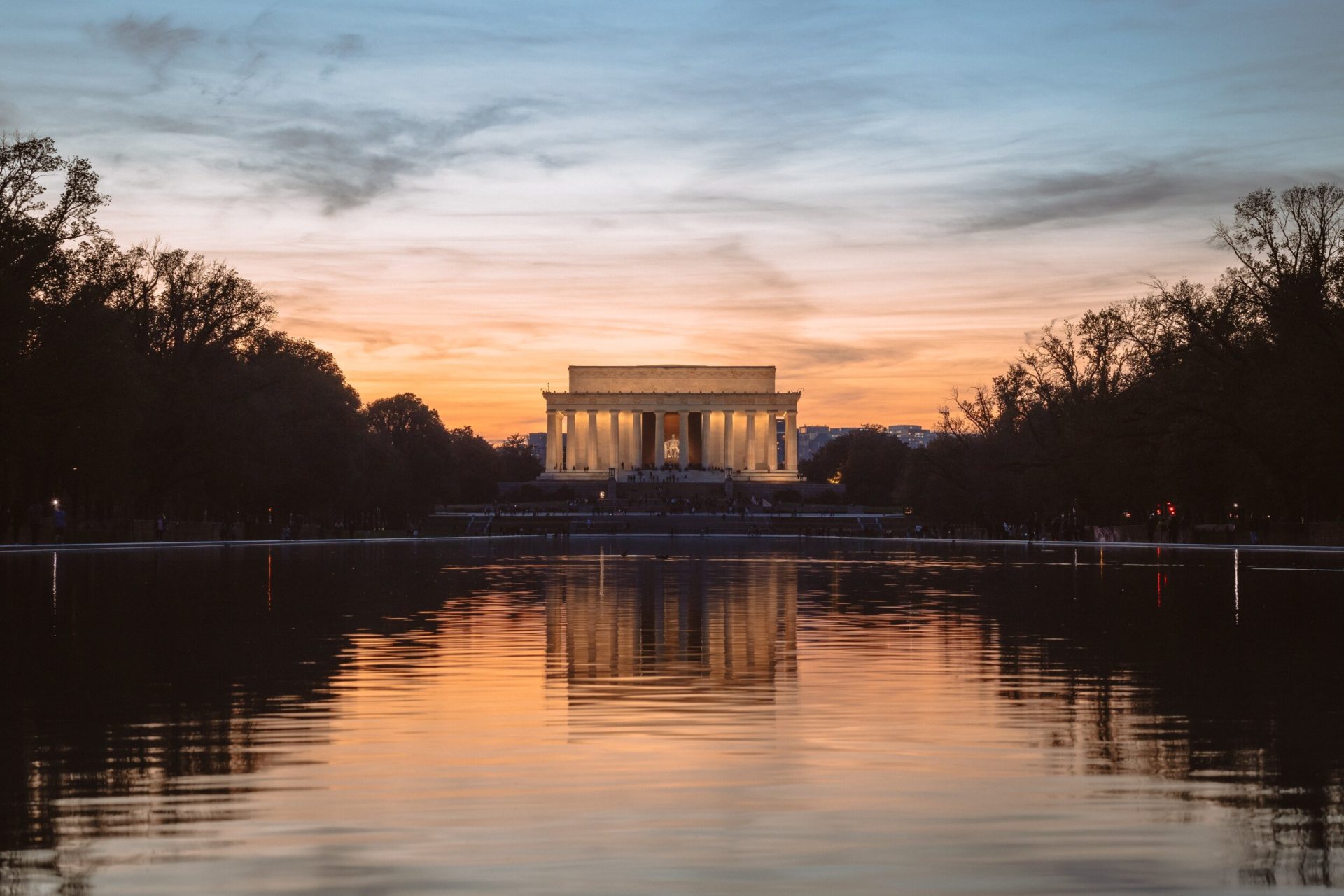 November 17, 2019 - Sunset at Lincoln Memorial in Washington DC on the National Mall. (Photo by Andy Feliciotti | Unsplash)